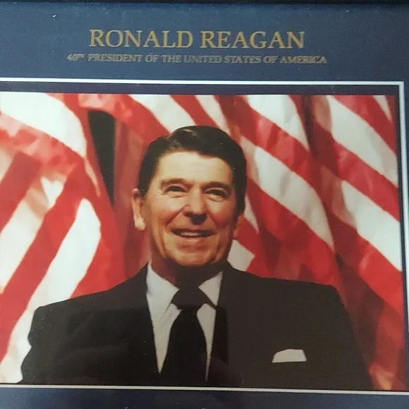 Official USPS President Ronald Reagan Wall decor ...like new - Picture 5 of 12